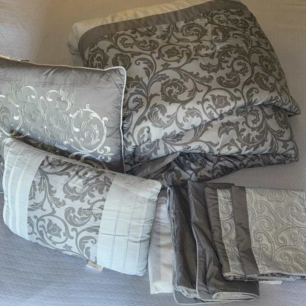 NEW King 510 Design Ramsey Embroidered 8-piece Comforter Set